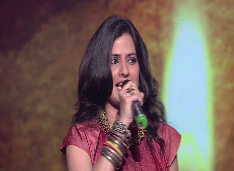 Top 5 Married Female Bollywood Singers